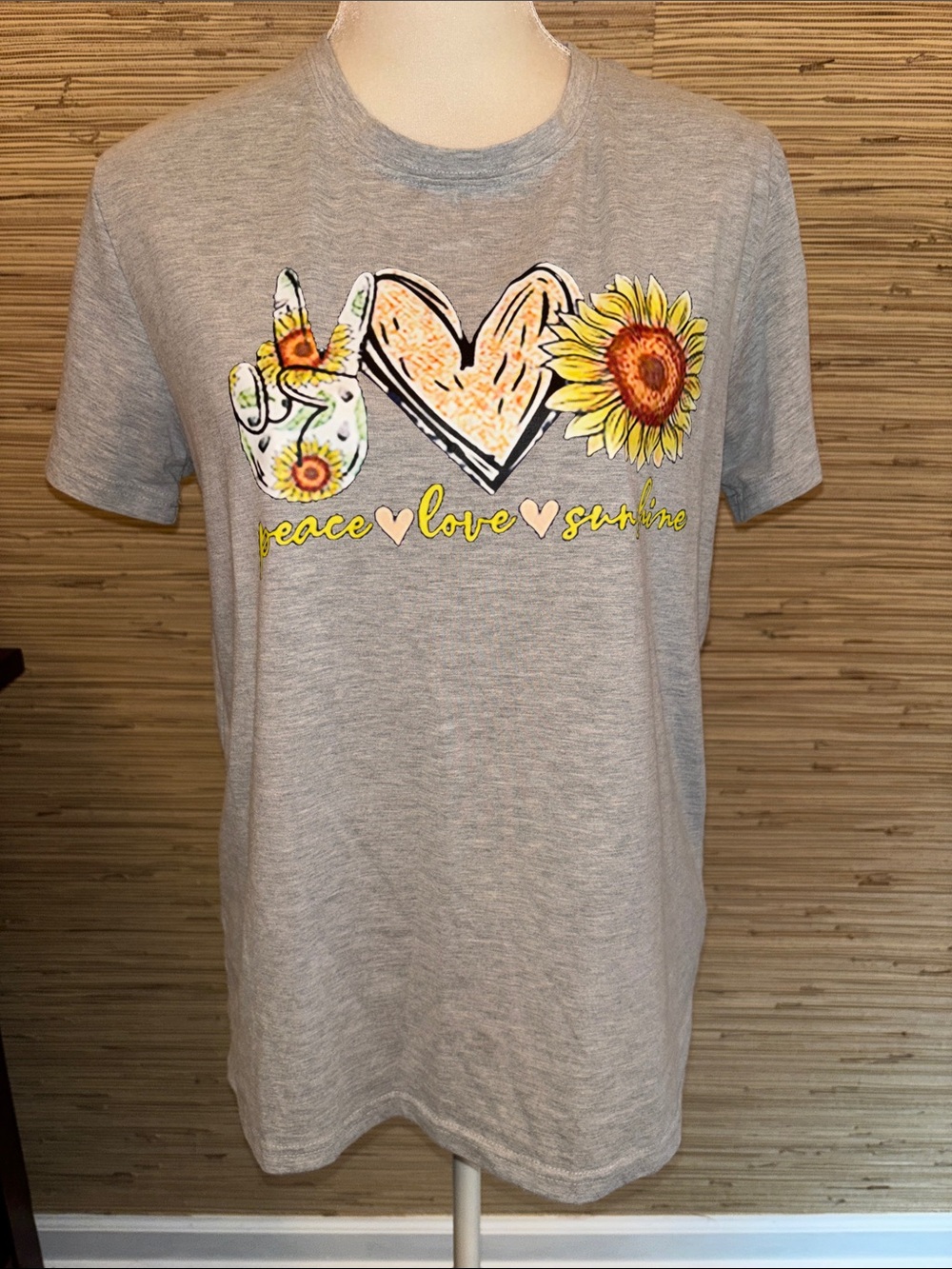 Peace Love Sunshine Graphic Tee - Gray with Sunflower Accents medium EUC!
